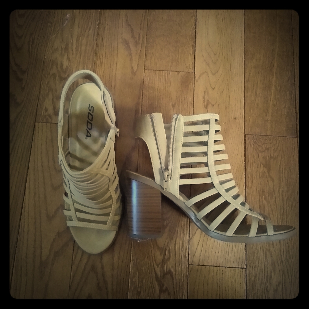 Soda Pump Zipper Heels